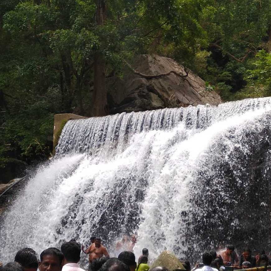 Theni-Suruli-Waterfalls-Sightseeing